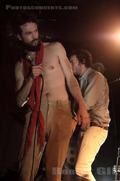 EDWARD SHARPE AND THE MAGNETIC ZEROS - 2009-08-27 - PARIS - Nouveau Casino - 